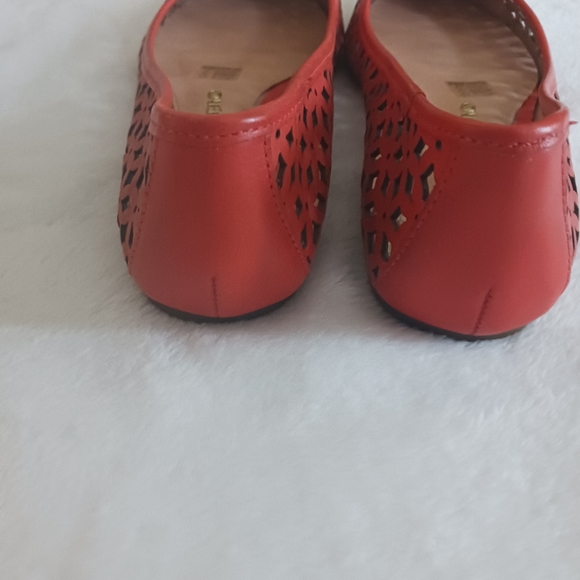 Bottero • Women's Orange Brazilian Laser-Cut Pointy Toe Leather Ballet F… - Picture 5 of 11